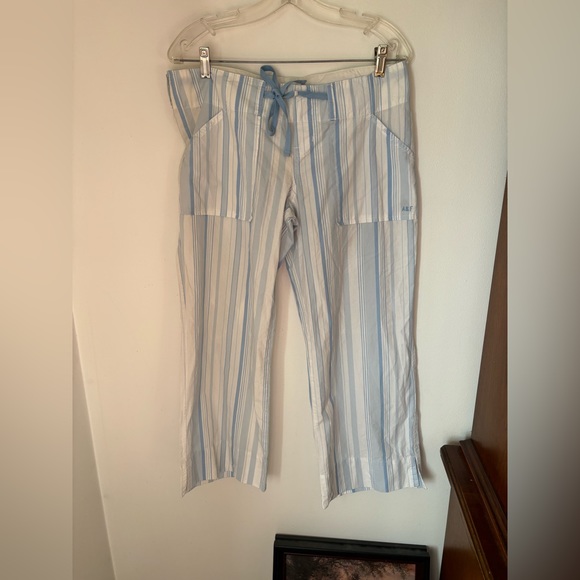Abercrombie & Fitch Pants - NWT Abercrombie blue and white stripe pants size Medium 100% cotton